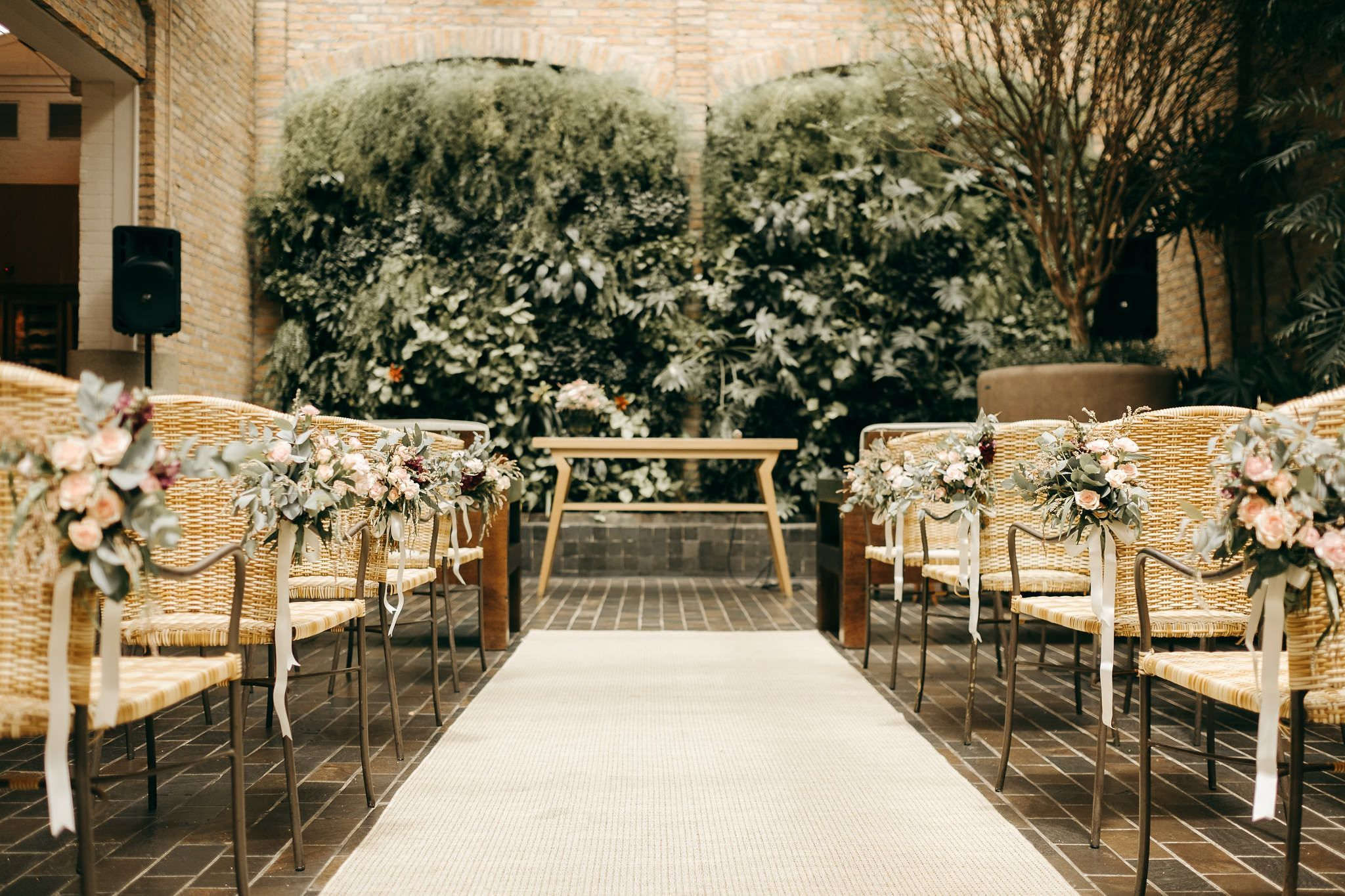 decoração de cerimônia de casamento no restaurante